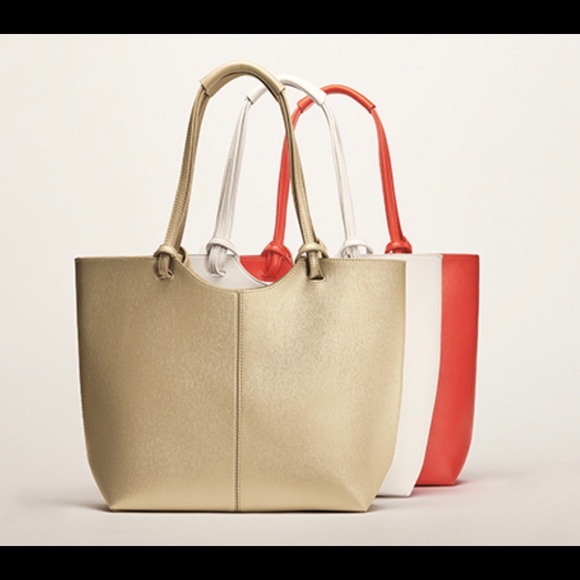 Neiman Marcus Handbags - Neiman Marcus Tote & Clutch